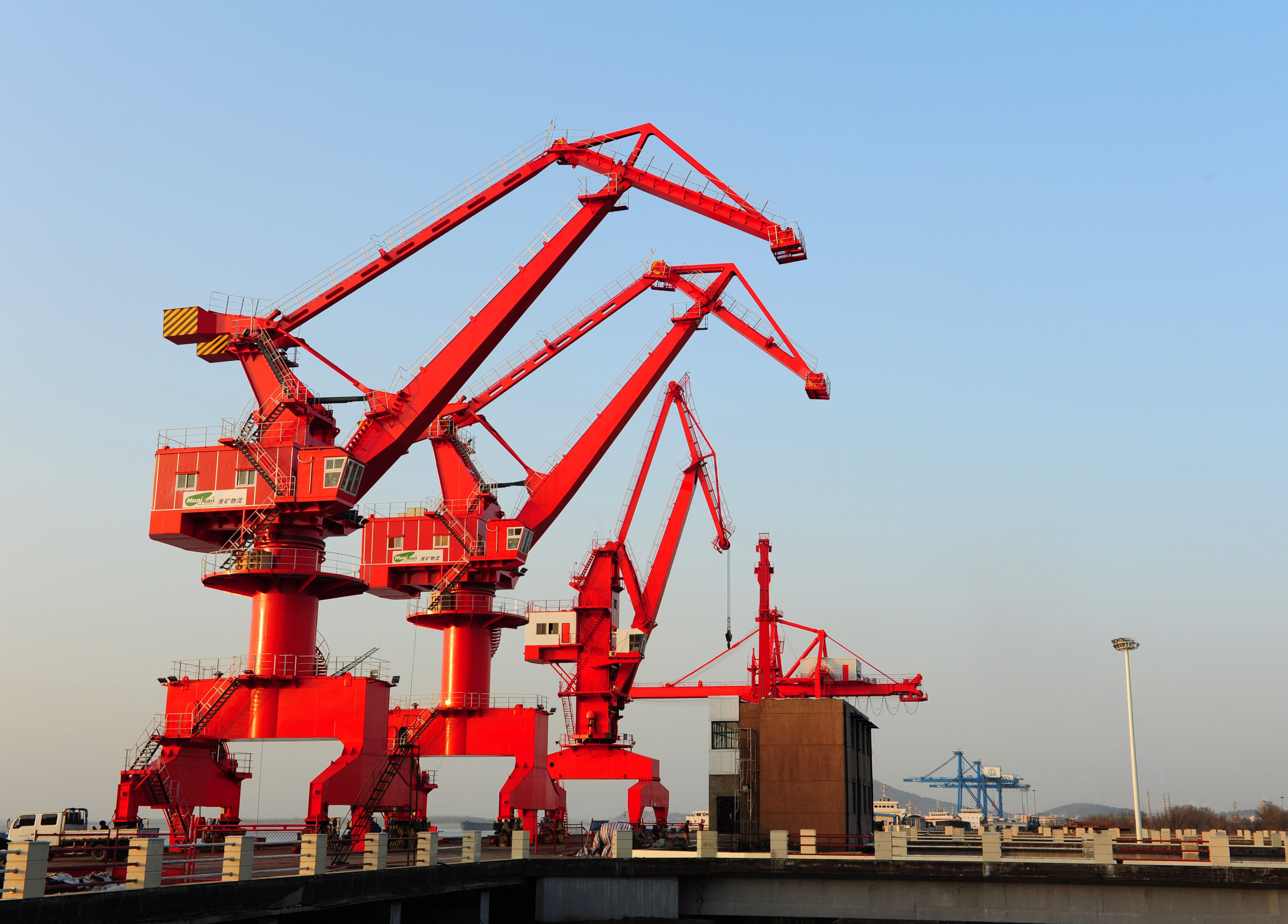 Portal Slewing Crane Manufacturer WHCRANE